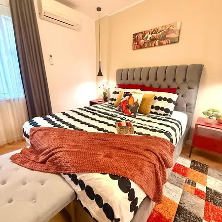 Luxury In The Heart Of דירה